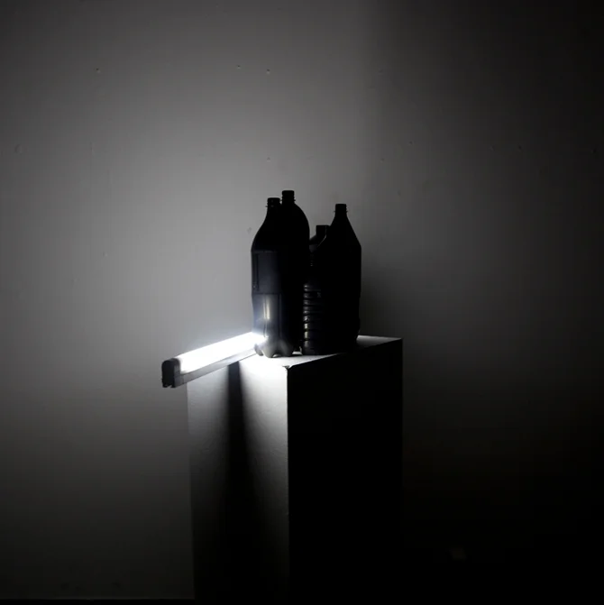 Exposition [(-CH2-)n] (Erwan Soumhi) — Photographie de l'espace (3/14)