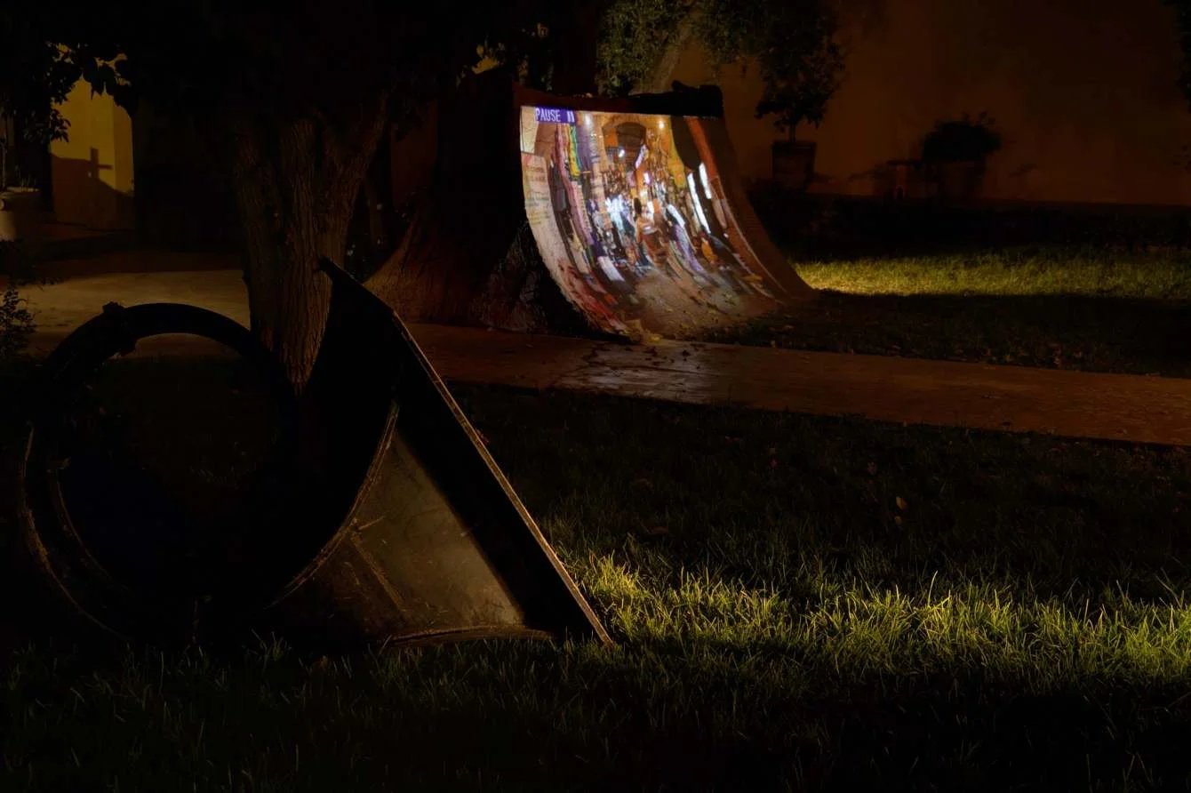 Œuvre La Dame de Marrakech par l'artiste Erwan Soumhi — Vue de nuit 9 sur 20