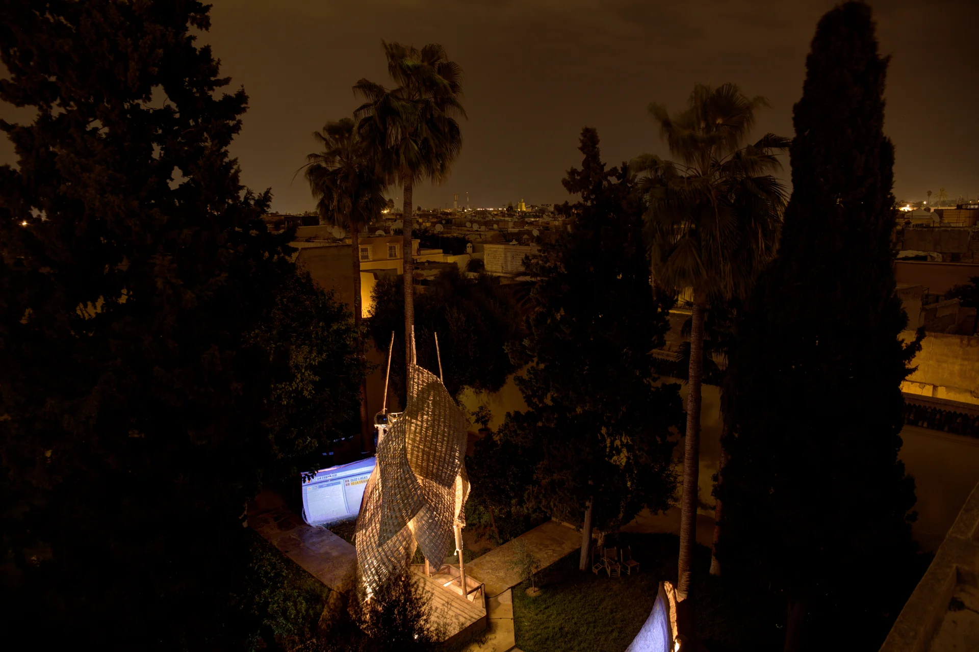 La Dame de Marrakech — Installation nocturne