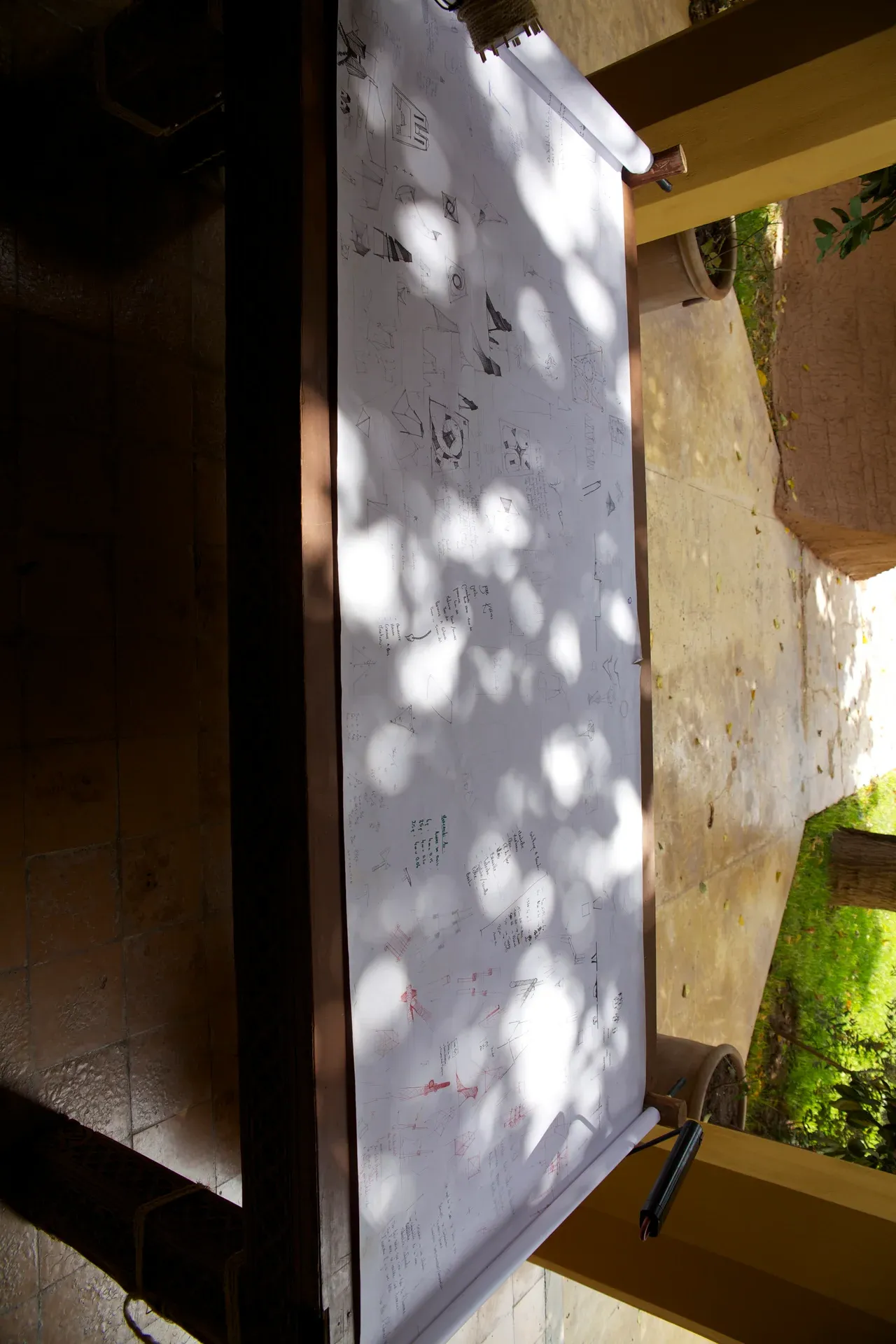Le rouleau et la table de travail — Photographie 3 (format vertical)