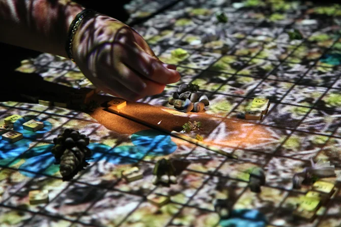 Moving Forest, La Table des Stratégies par Erwan Soumhi — Détail du dispositif (2/12)